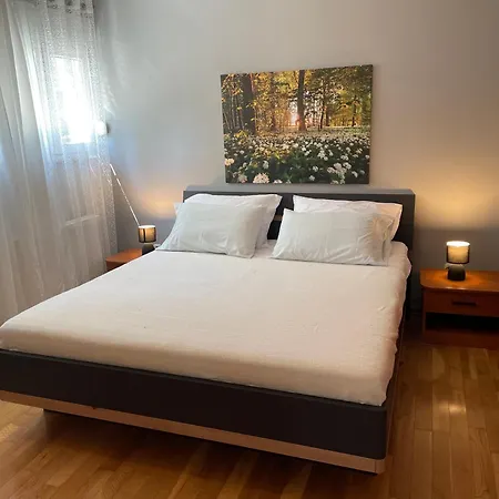 Ana's Apartament Petrčane