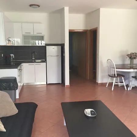 Ana's * بيتريتْشاني