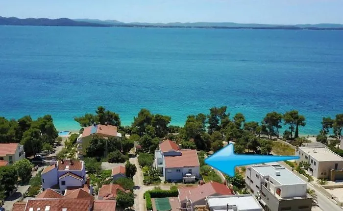 Ana's * Петрчане